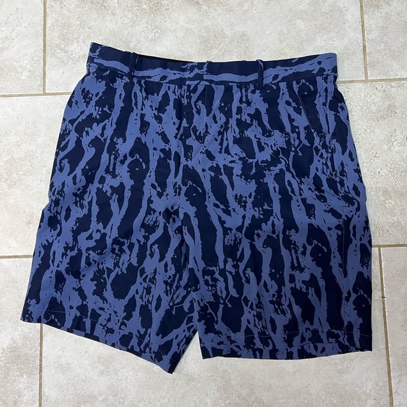 1 pair NEW Mens $70 NIKE Dri Fit Hybrid 10.5 Camo Golf Short CU9411-003 size 36 - Picture 8 of 10